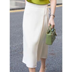 NWOT Commense Isla Ivory Cream Off White Women’s Wrap Midi Skirt Sz M